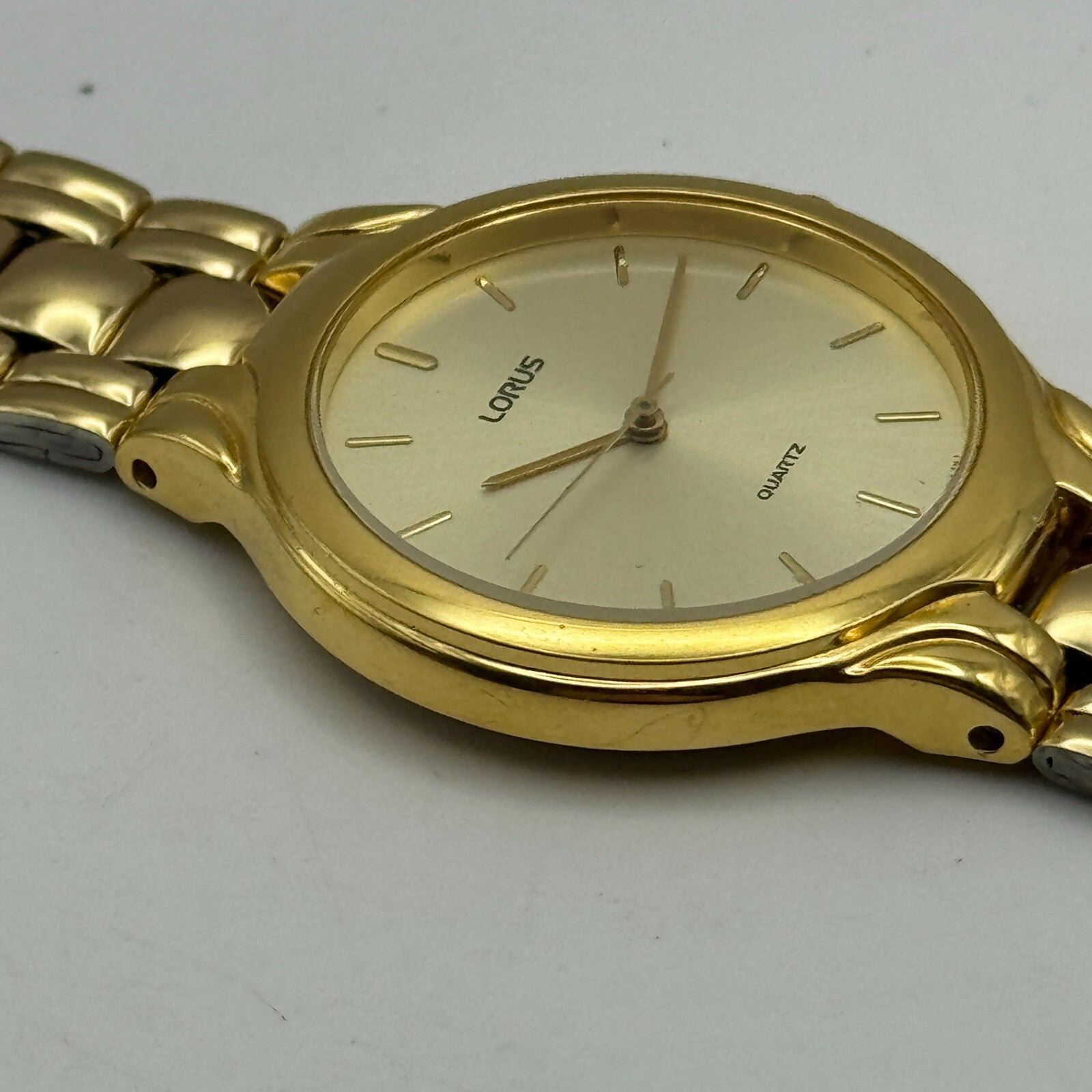 32mm Working Lorus V501-6J10 Quartz Watch Gold Tone New Battery 7.5 Inches