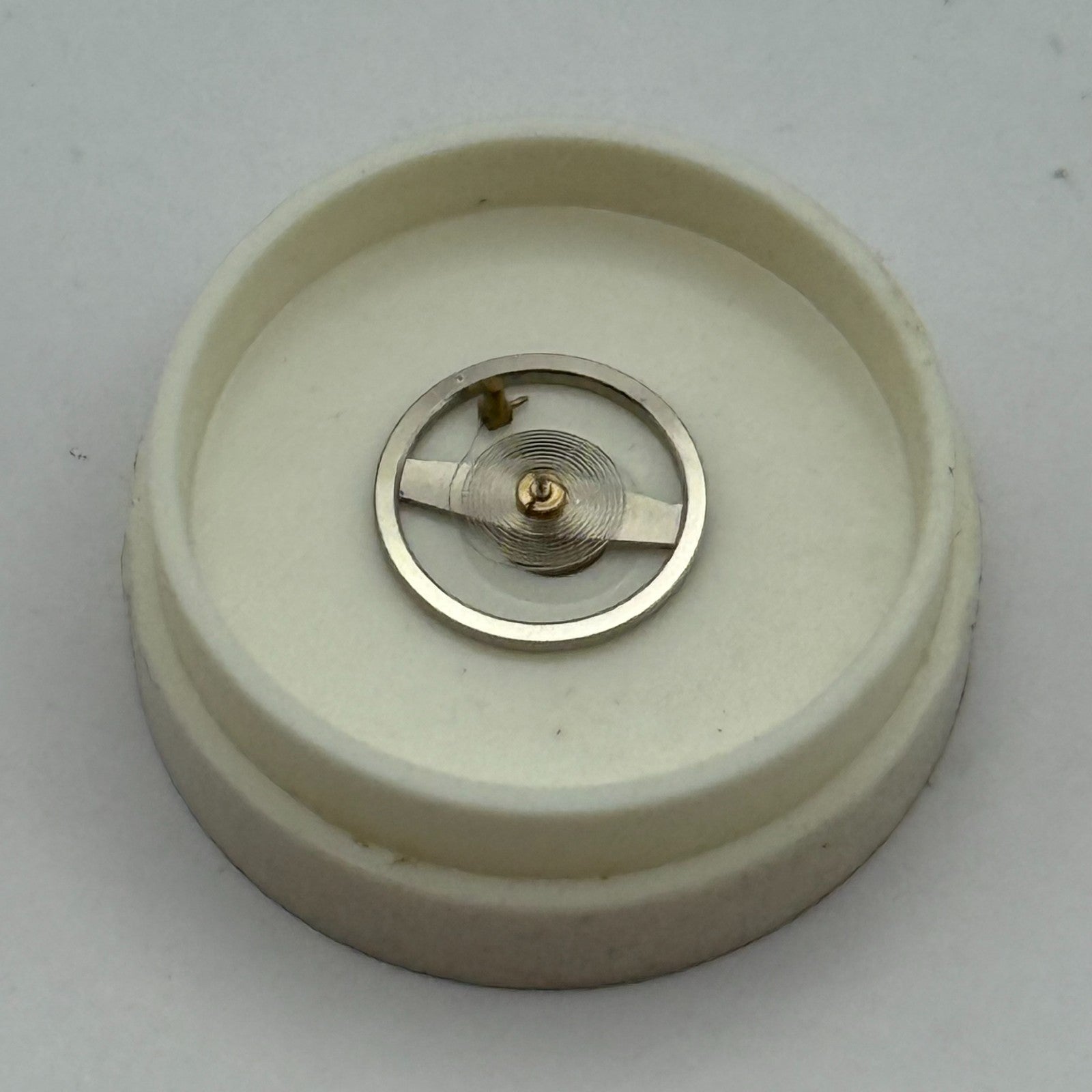 Brac 2051 Balance Wheel Complete And Spring  5¼’’’ 69 M Watch Movement Parts NOS