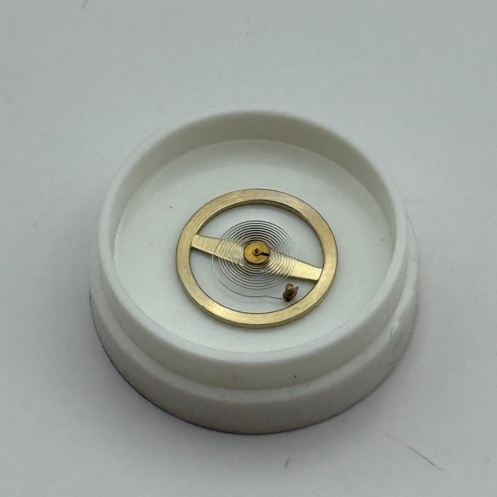 RL RAX 1013 1237 Balance Wheel Complete And Spring 1679 M Watch Movement Parts
