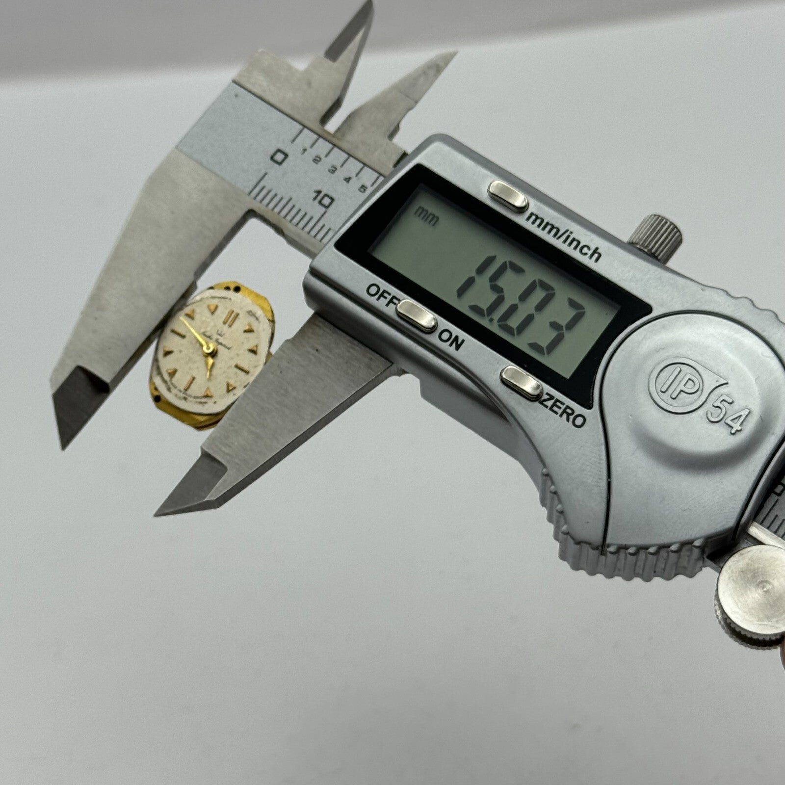 12.7mm Ladies Smiths Imperial Manual Wind Watch Movement Vintage England PARTS