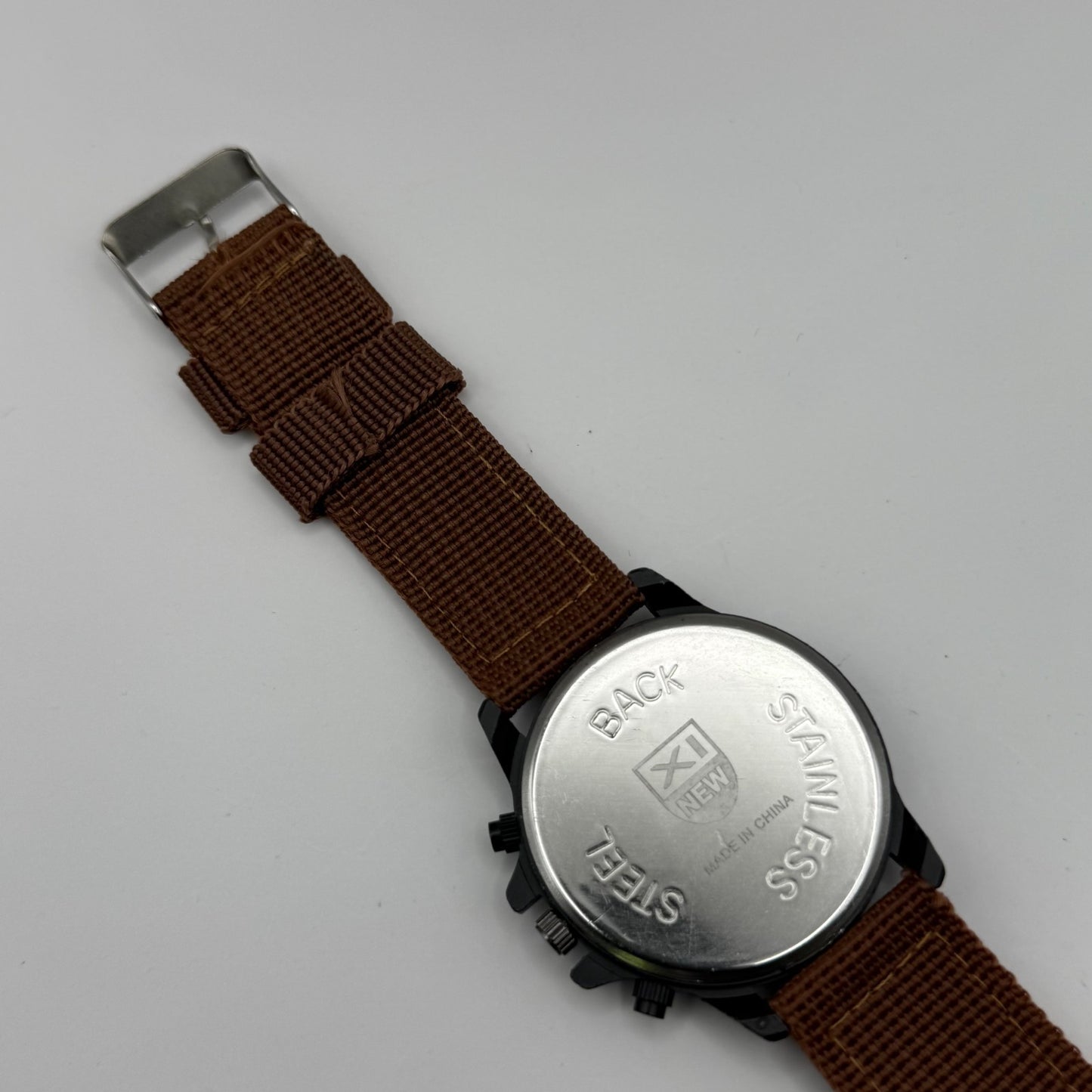 Xinew Men’s Quartz Chronograph Watch Calendar Dial Brown Strap Working 43mm