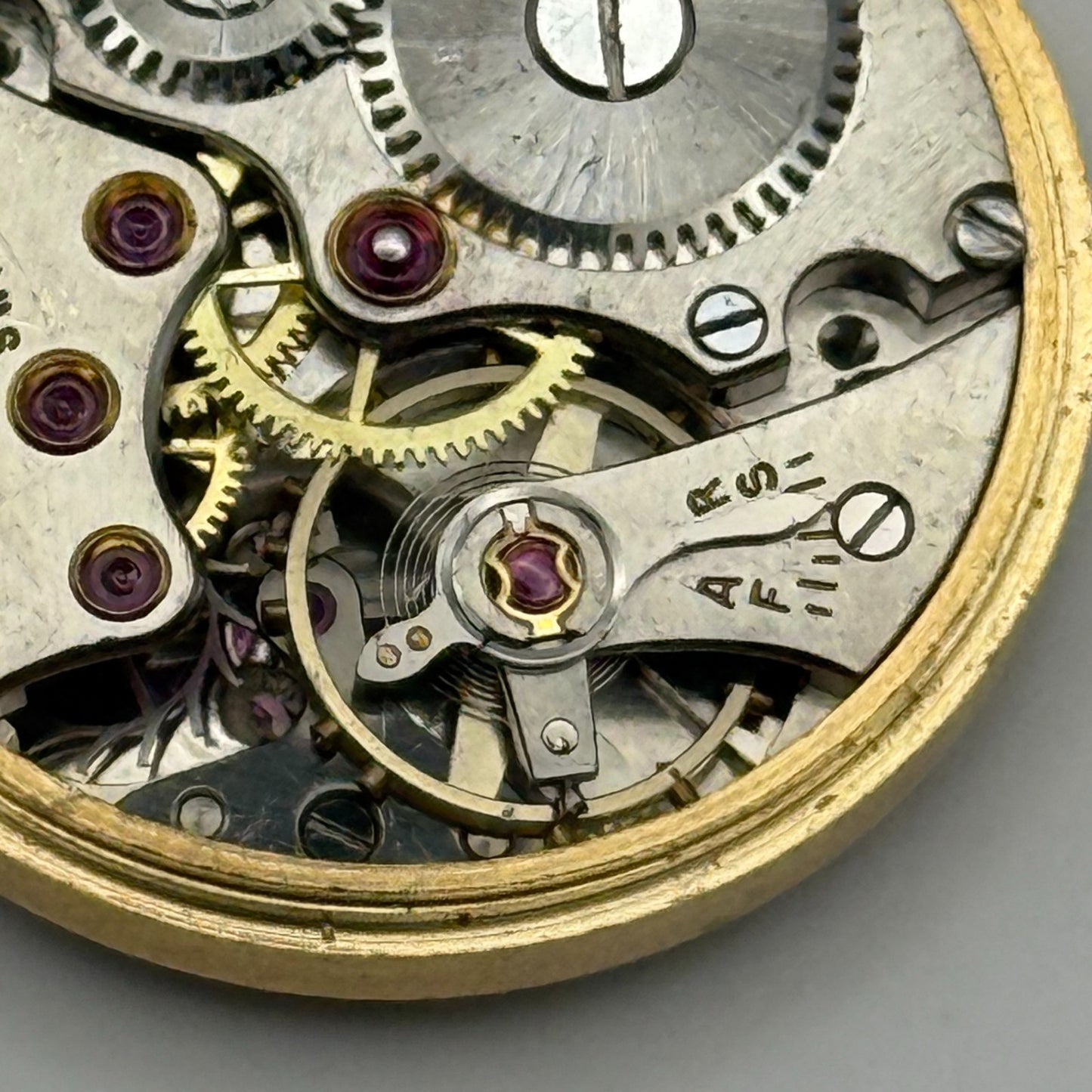Majex Buren 370 Watch Movement Manual Wind Vintage Swiss 17 Jewels Parts 25.9mm