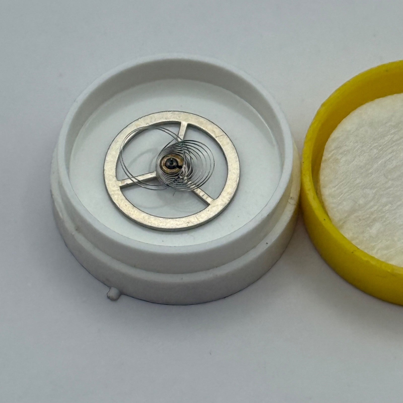 Desa 320 DGT Balance Complete Renata 1607 Watch Movement Parts Vintage NOS