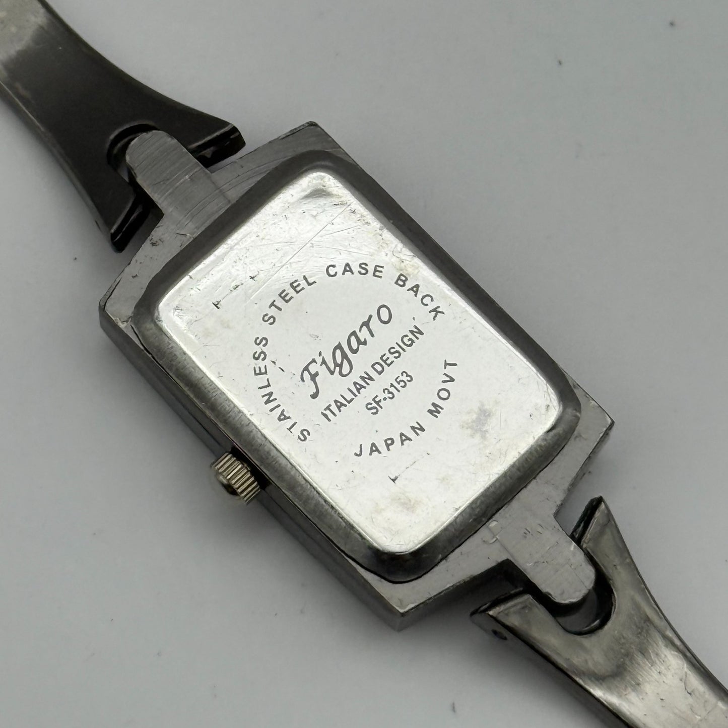 Figaro Italian Design Ladies Quartz Watch Crystal Accents Japan Working 19mm