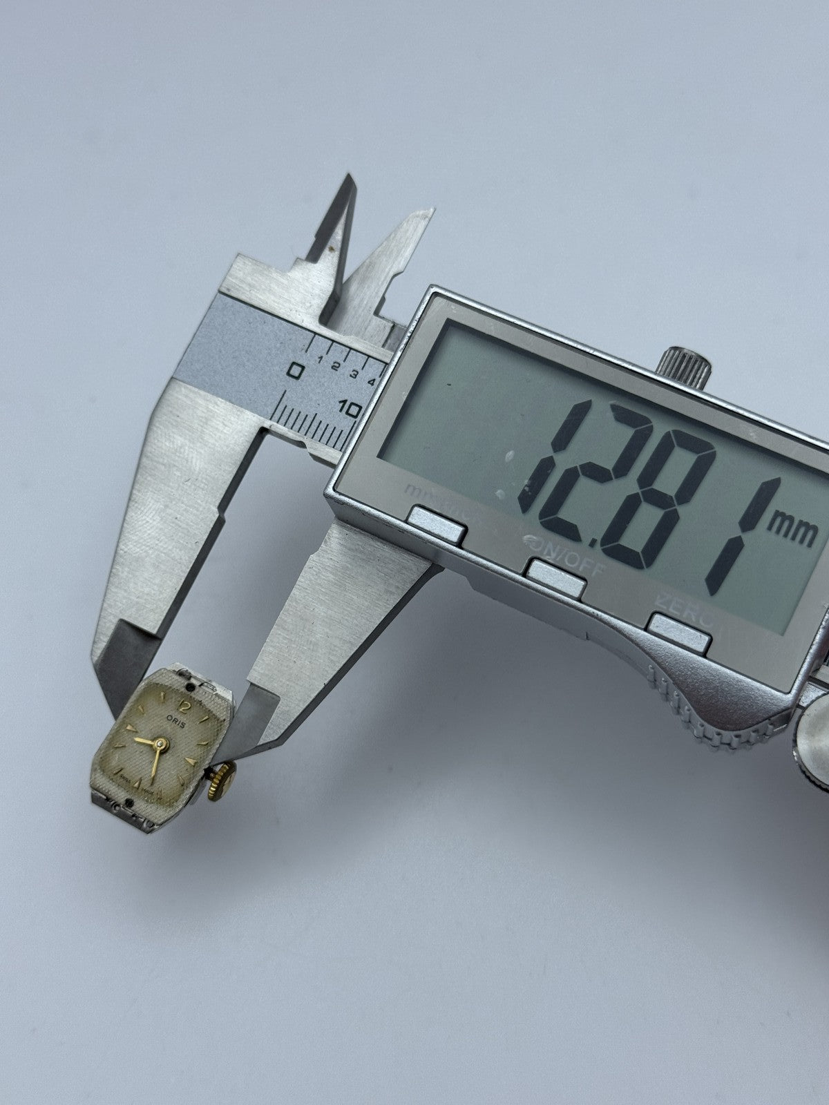 12.8mm Vintage Oris Cal 410 Manual Wind Swiss Watch Movement PARTS REPAIR