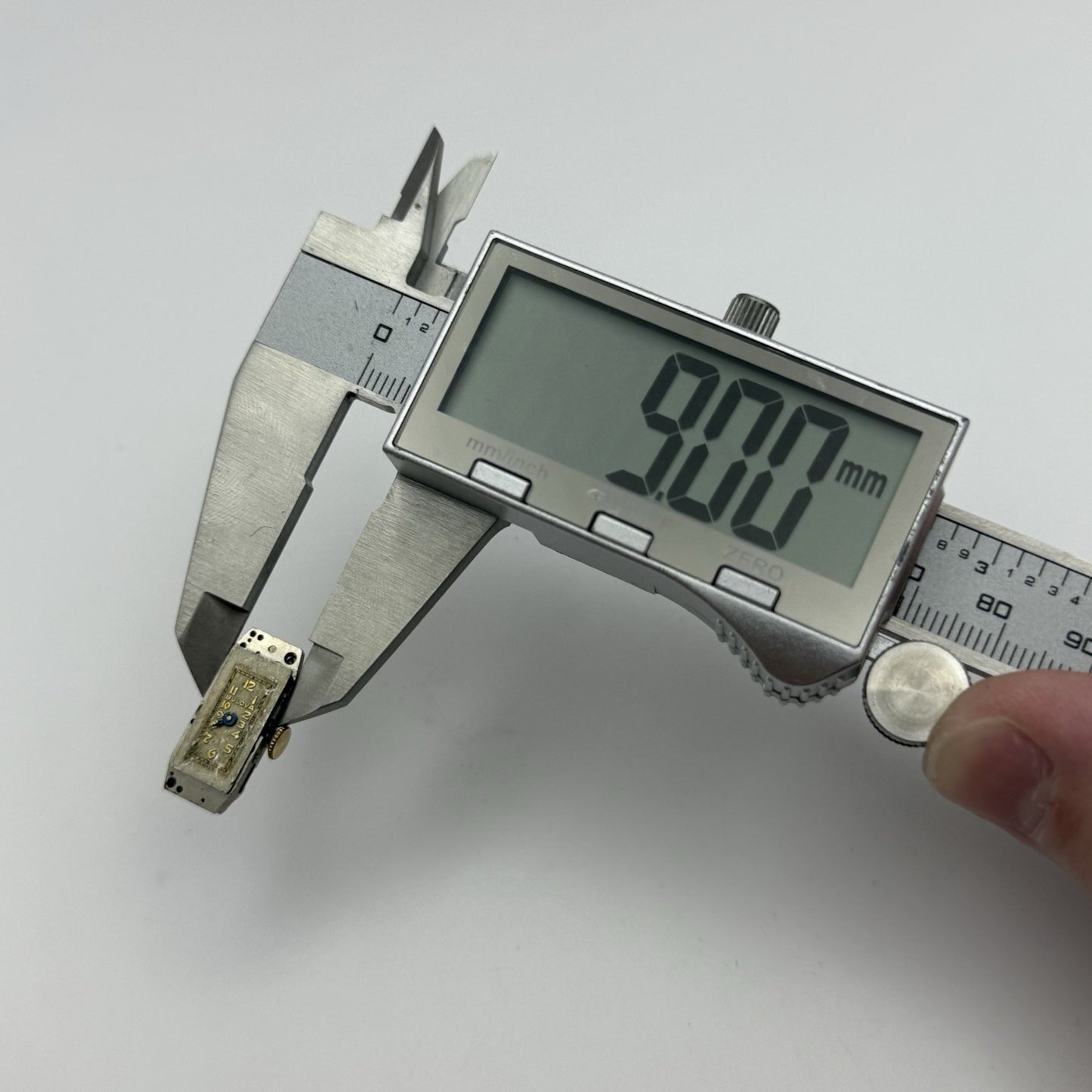 9mm Vintage Ladies Bulova 3AN Manual Wind Swiss Watch Movement PARTS REPAIR