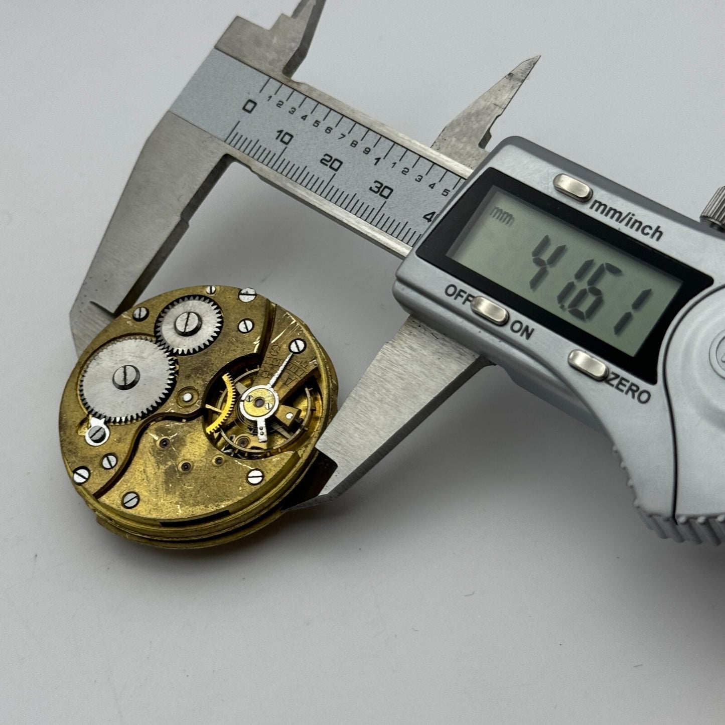 41.6mm Vintage Swiss Open Face Pocket Watch Movement PARTS REPAIR SPARES