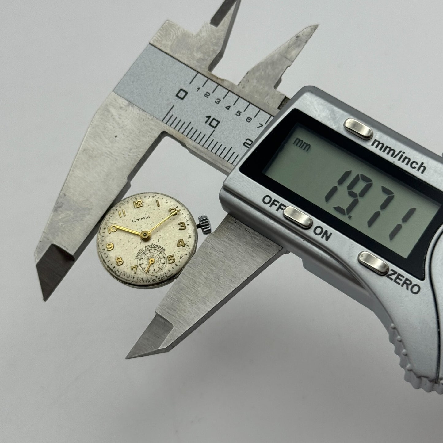 19.7mm Ladies Cyma R.424 Balance Ok Nice Finish Sub Seconds Watch Movement PARTS