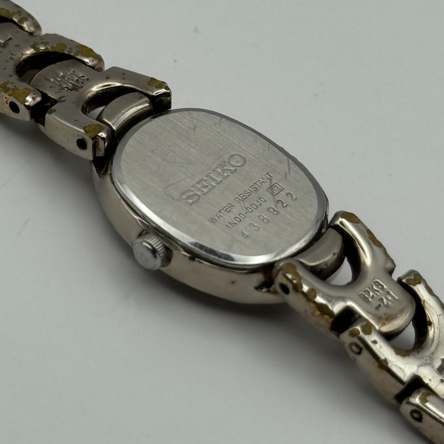 Seiko Ladies Quartz Watch Oval Dial Silver Tone Bracelet Japan Working 16mm