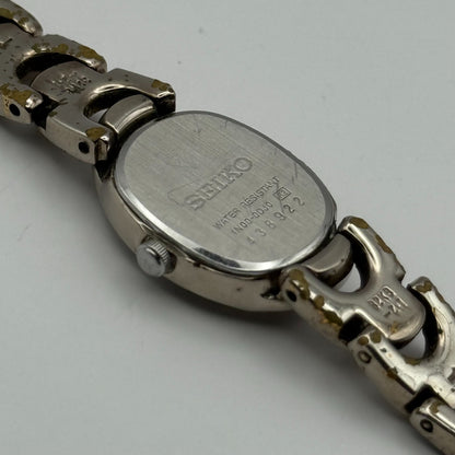 Seiko Ladies Quartz Watch Oval Dial Silver Tone Bracelet Japan Working 16mm