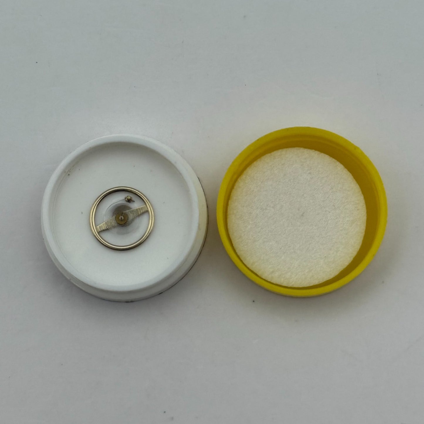 RL 9013/21 9033/1 Balance Wheel Complete And Spring 1827 M Watch Movement Parts 