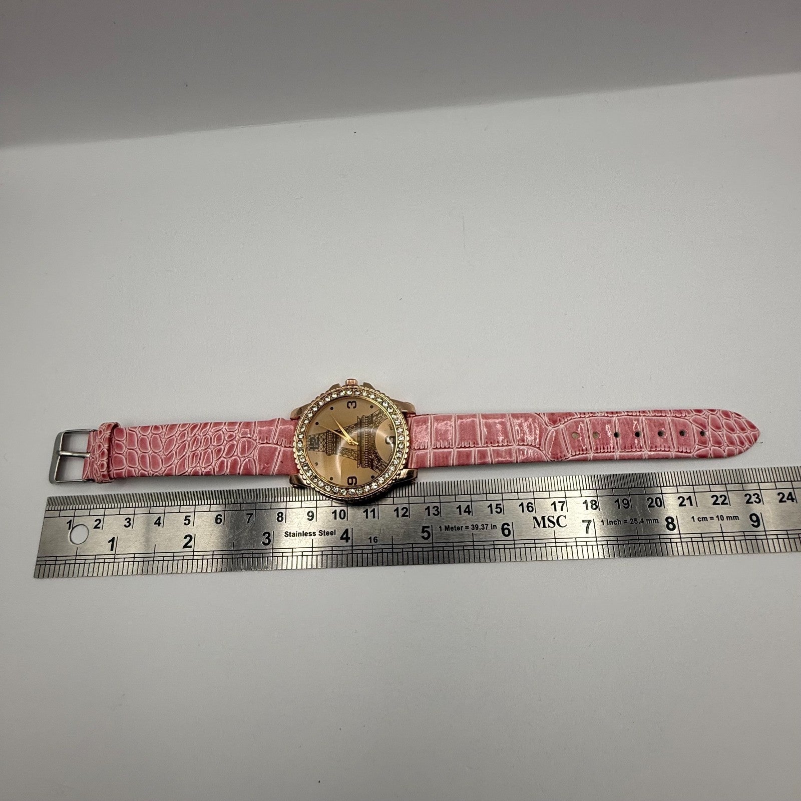 Womage Ladies Quartz Watch Eiffel Tower Design Crystal Accent Working 37mm