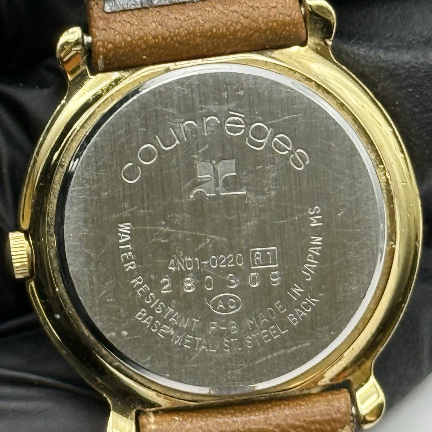 25mm Working Ladies Vintage Courreges Paris 4N01-0220 Gold Plated Quartz Watch