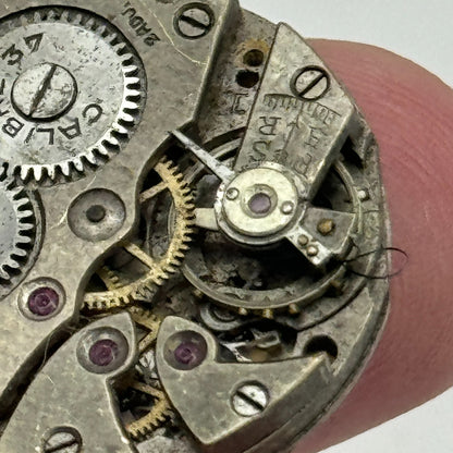 23.6mm Calibre 34 Swiss 15 Jewels Manual Wind Watch Movement Vintage PARTS SPARE
