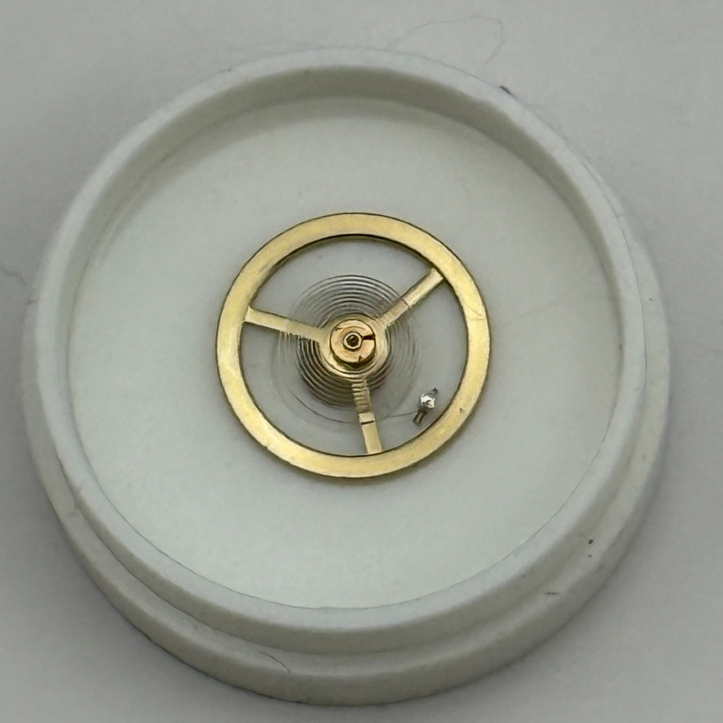 EB 1333 Balance Wheel Complete And Spring  8¾’’’ 118 Watch Movement Parts NOS
