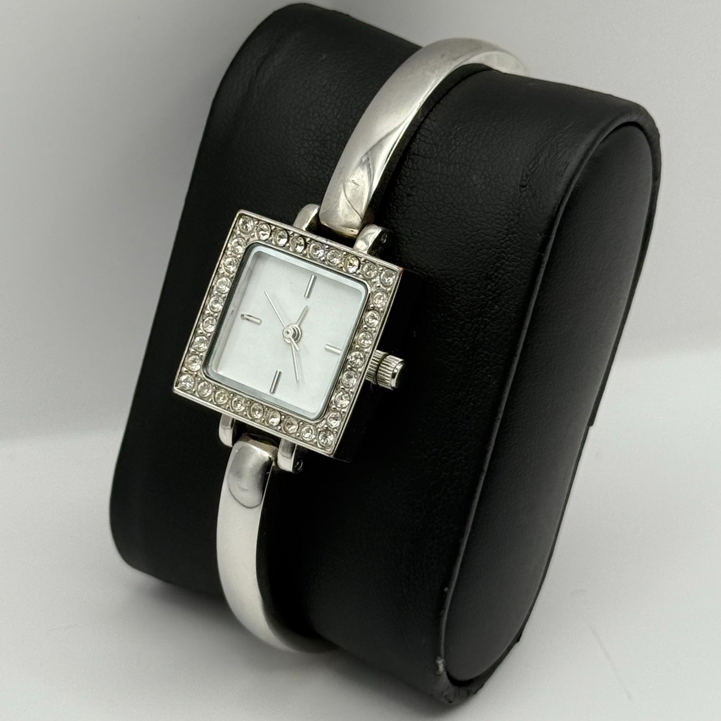 Avon Ladies Quartz Watch Square White Dial Silver Tone Bracelet Working 21mm