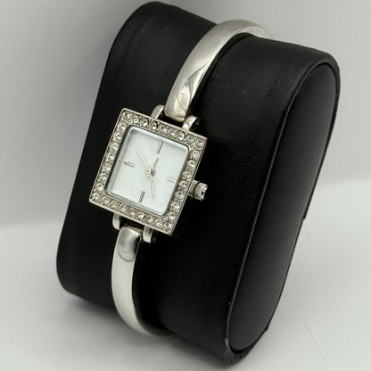 Avon Ladies Quartz Watch Square White Dial Silver Tone Bracelet Working 21mm