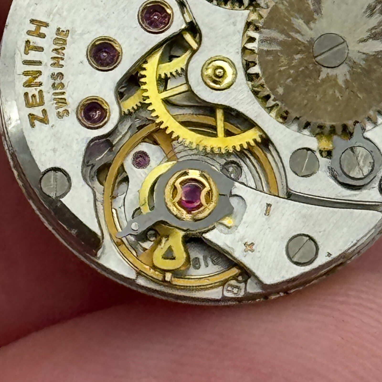 19.7mm Ladies Zenith Cal 88 Manual Wind Watch Movement Swiss Vintage PARTS SPARE