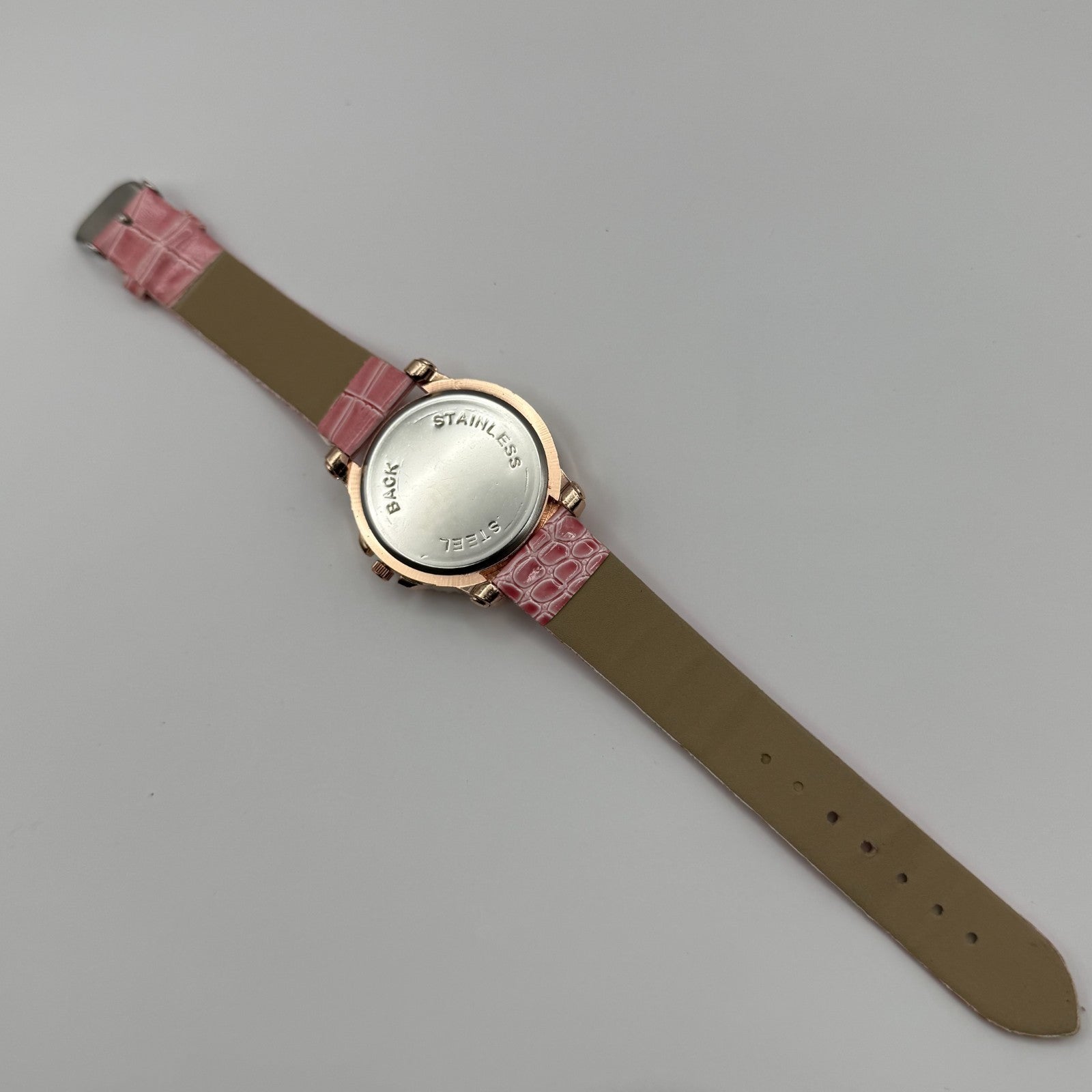 Womage Ladies Quartz Watch Eiffel Tower Design Crystal Accent Working 37mm