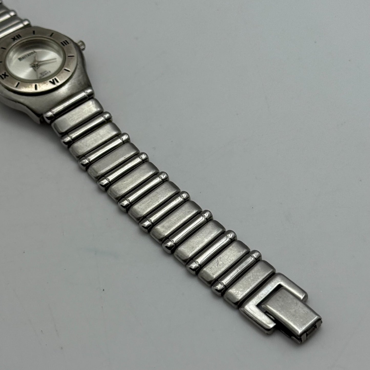 25mm Working Ladies Britania 30m Silver Tone Roman Numeral Quartz Watch 6 Inches