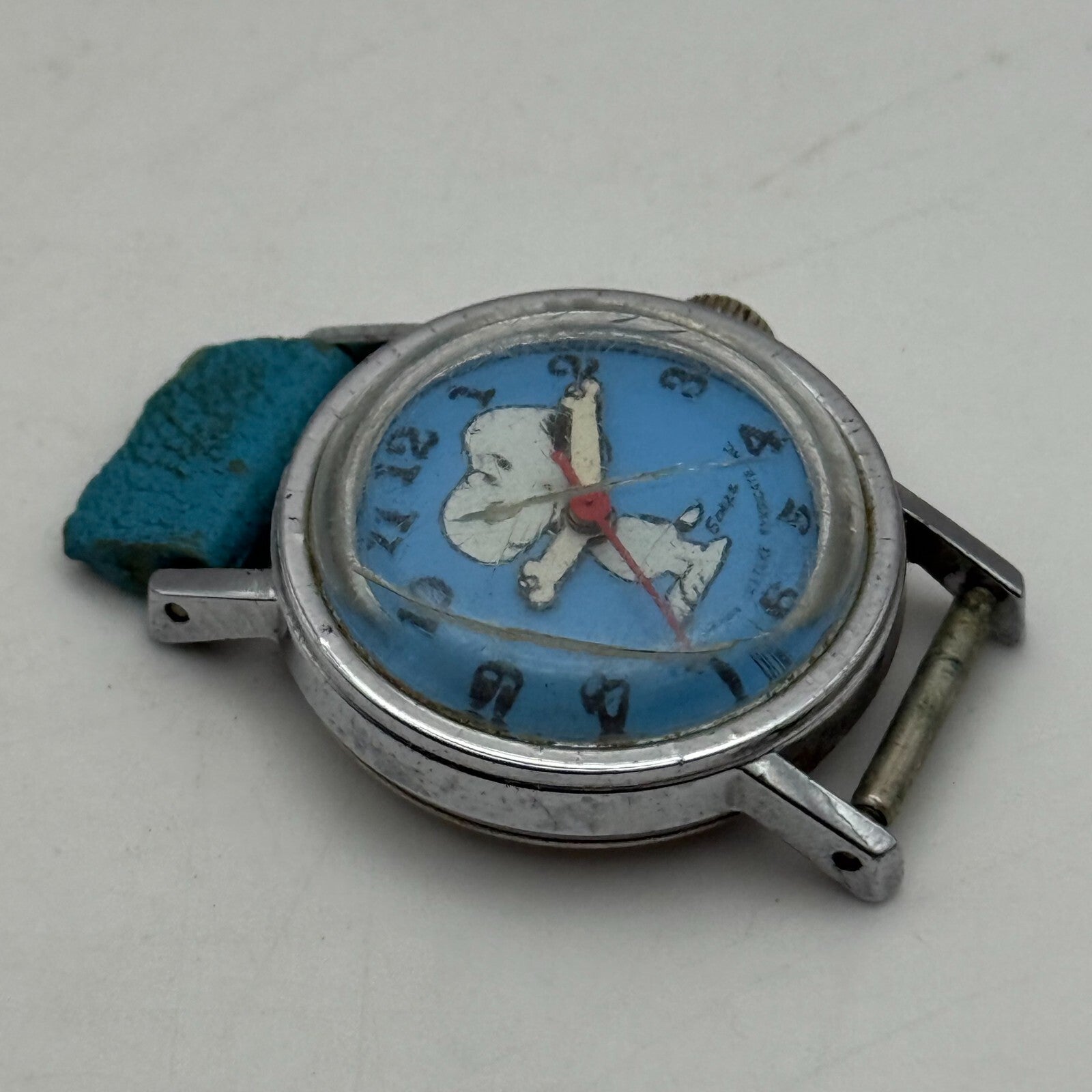 25mm Vintage Blue Timex Snoopy 1958 United Feature Syndicate INC Watch FOR PARTS