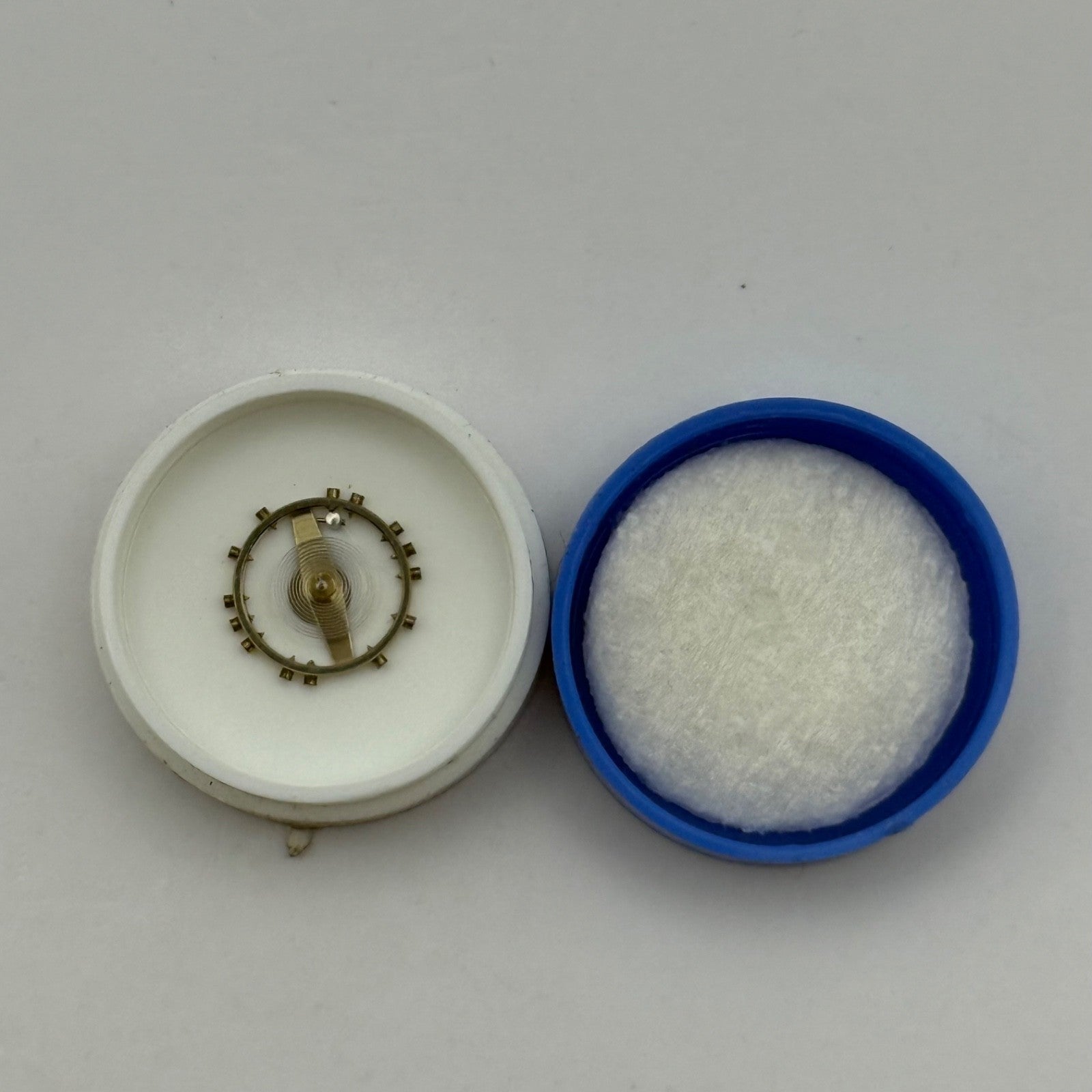 Balance Wheel Complete And Spring 8 3/4''' Lever Renata Watch Movement Parts 