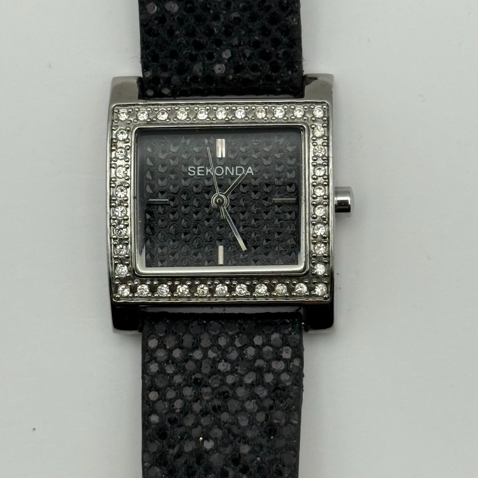 Sekonda Ladies Quartz Watch Black Dial Crystal Accents Bezel Japan Working 25mm