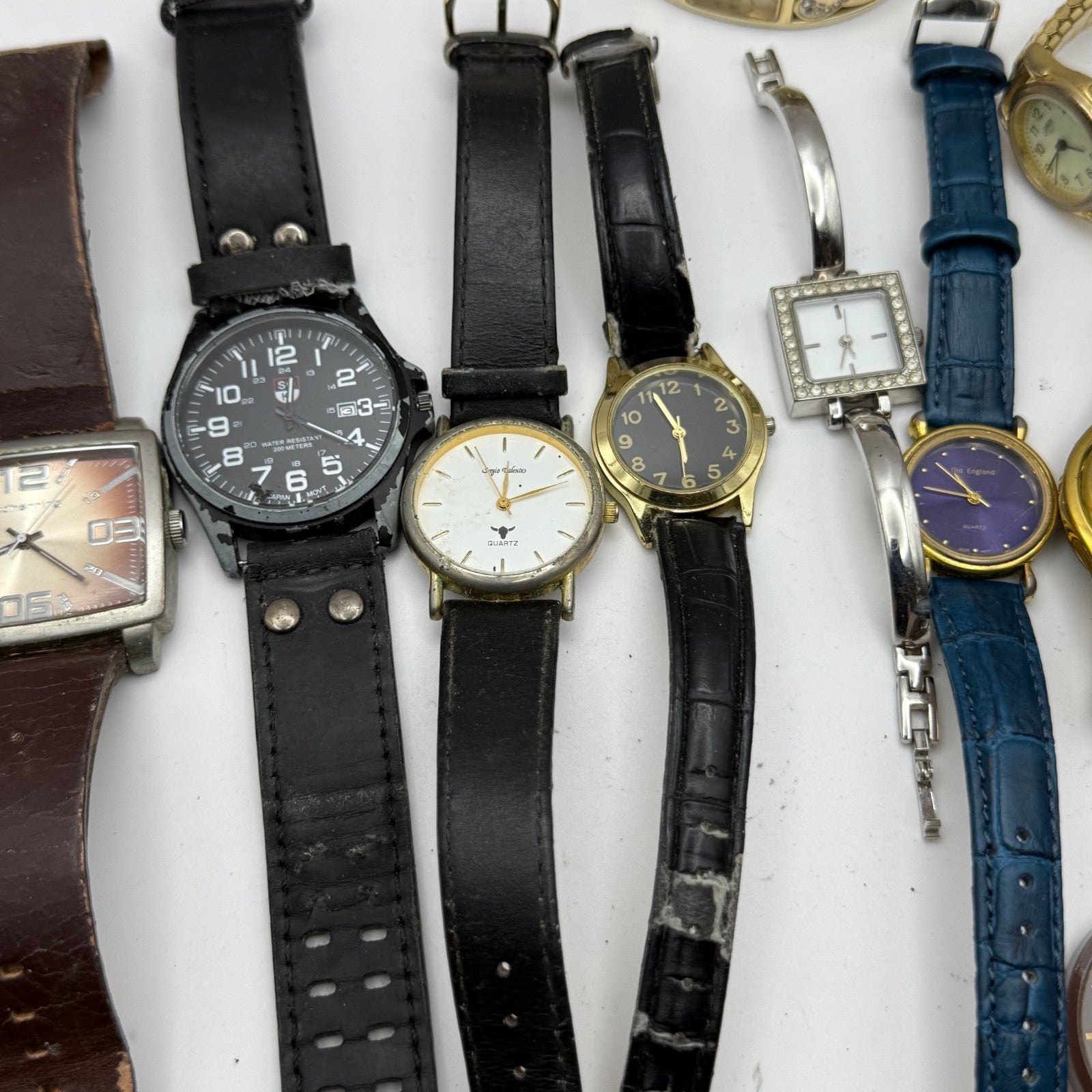 Bundle Of 16 Quartz Watches Modern / Vintage Untested Parts / Repair / Crafts