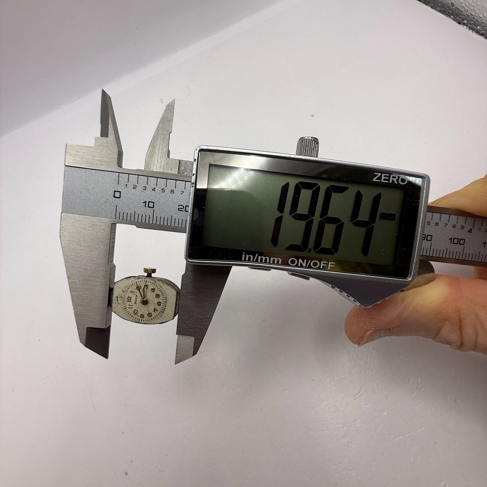 12.8mm Vintage Helvetia 105B Swiss Made Manual Wind Watch Movement PARTS REPAIR