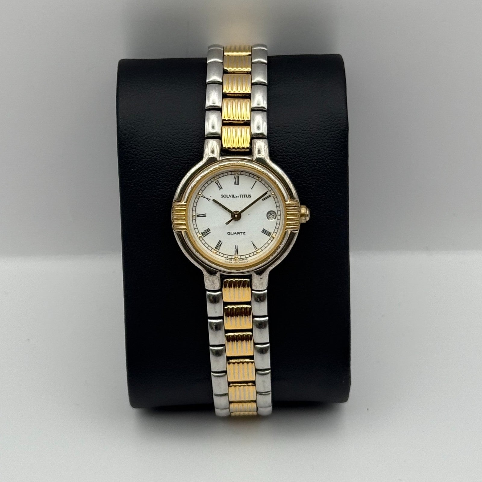 Solvil Et Titus Ladies Quartz Watch Date Dial Two Tone Bracelet Working 25mm