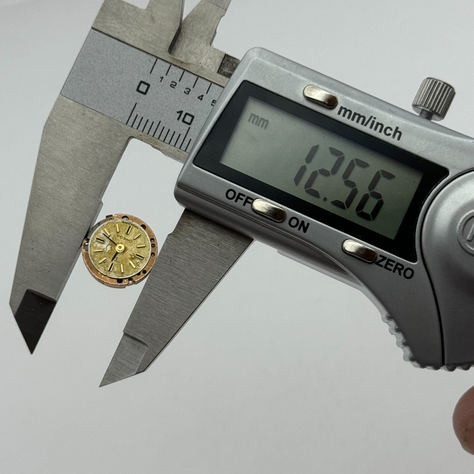 12.5mm Ladies Omega Cal 650 Manual Wind 17 Jewels Swiss Watch Movement PARTS