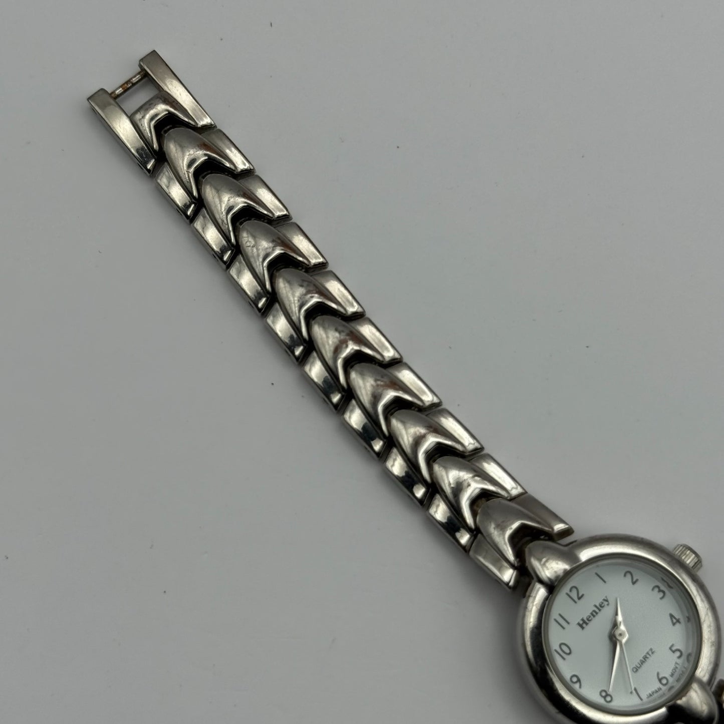 Henley Ladies Quartz Watch White Dial Silver Tone Bracelet Japan Working 21mm