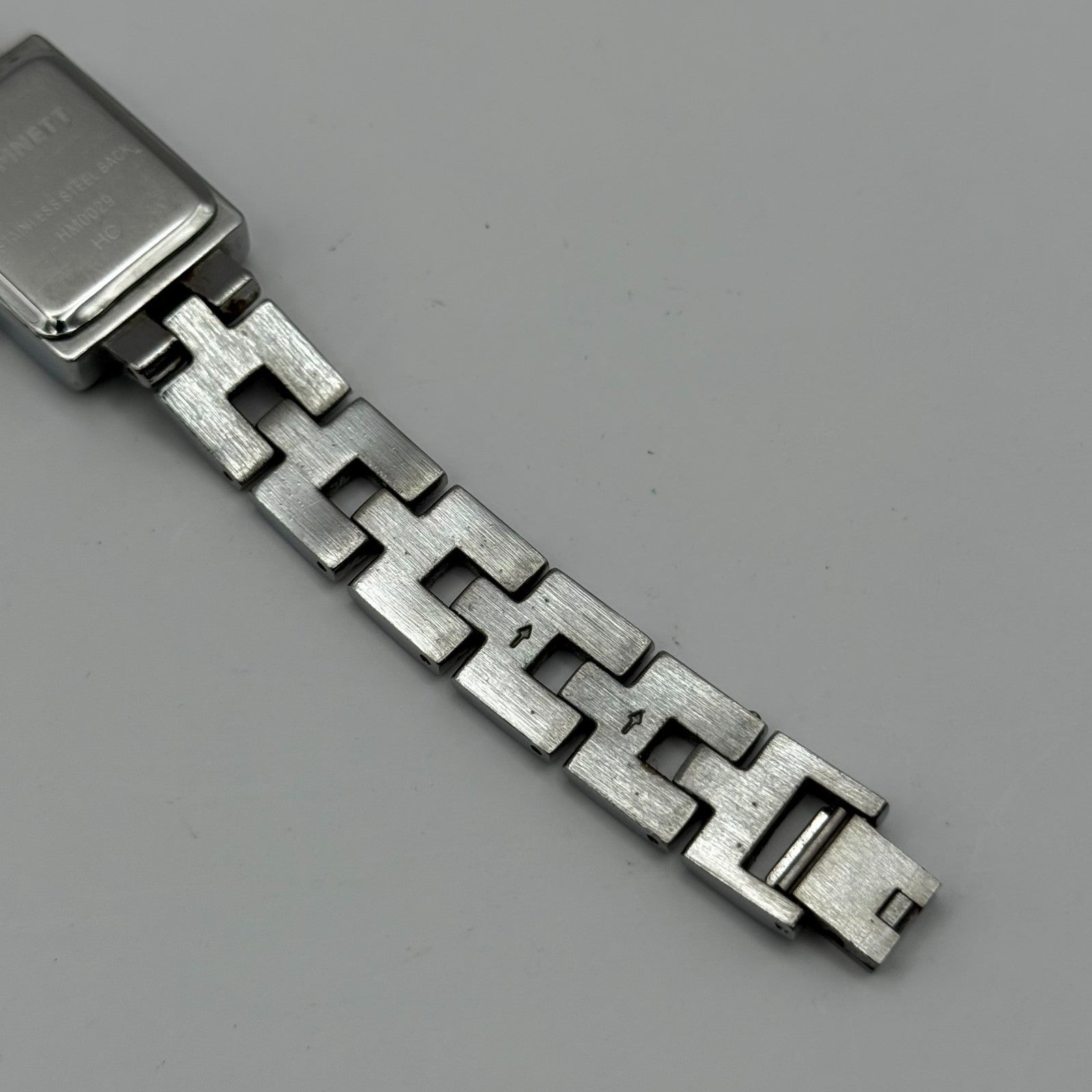 Hamnett Ladies Quartz Watch Butterfly Dial Silver Tone Bracelet Working 19mm