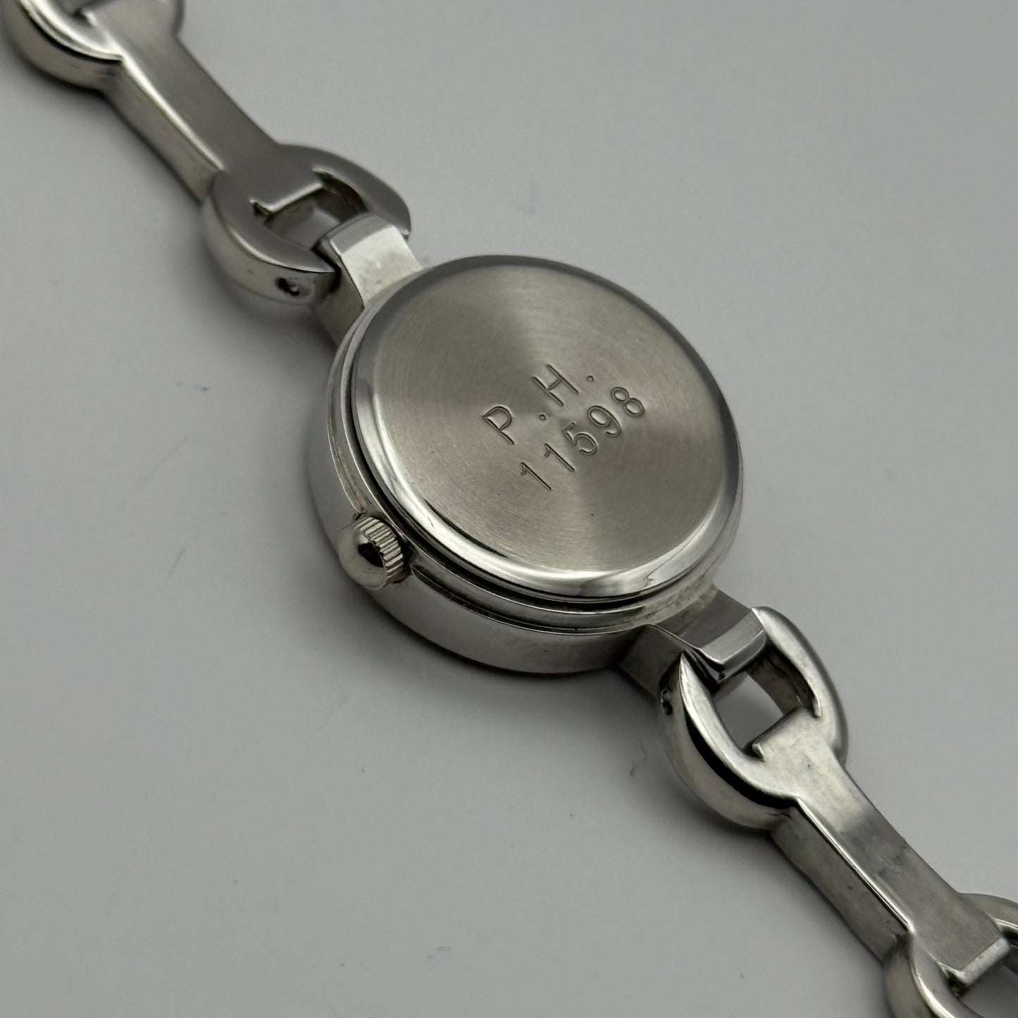 R Ladies Quartz Watch Silver Tone Bracelet Working 22mm New Battery