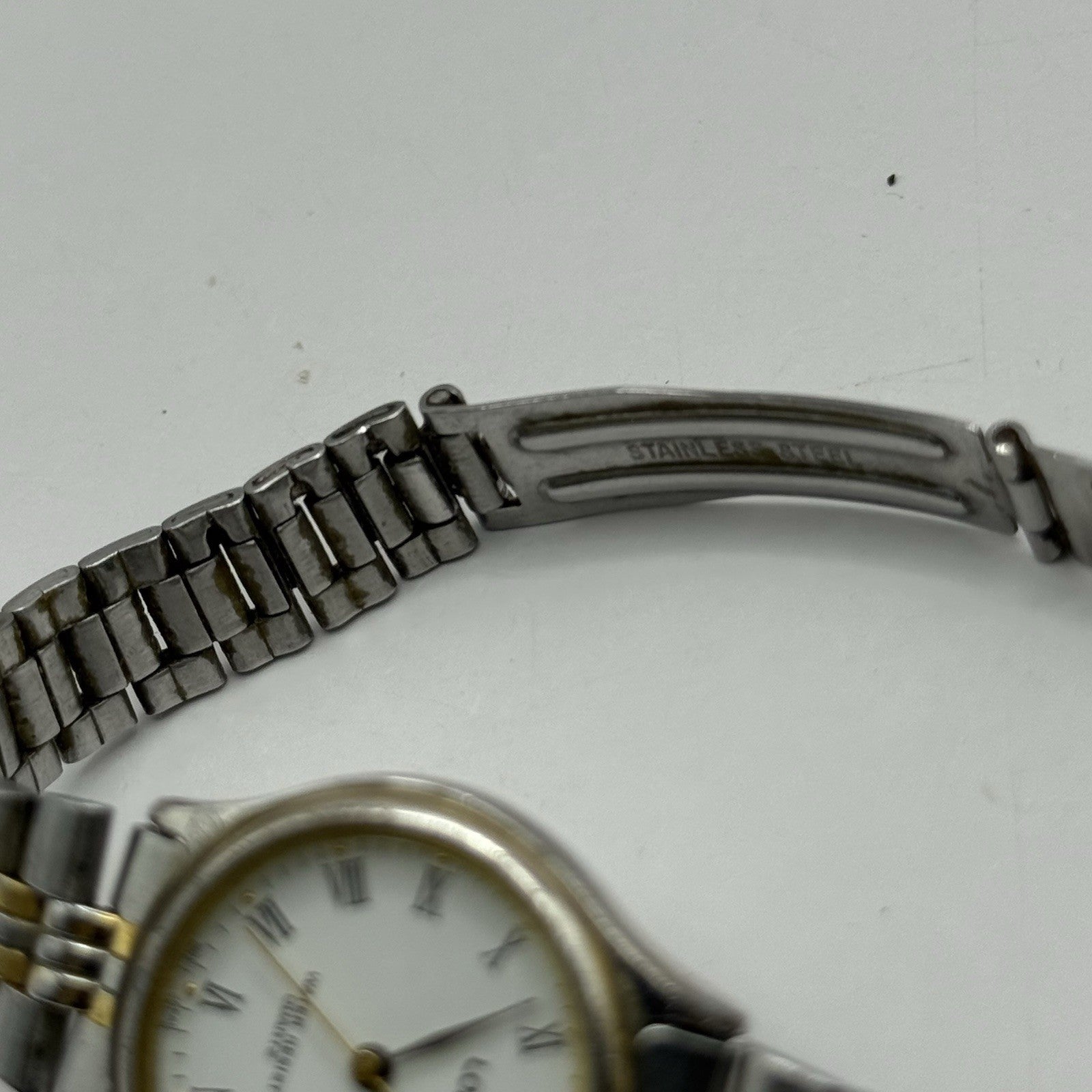 26mm Working Ladies Lorus V782-X113 Two Tone Date Dial Quartz Watch 6 Inches