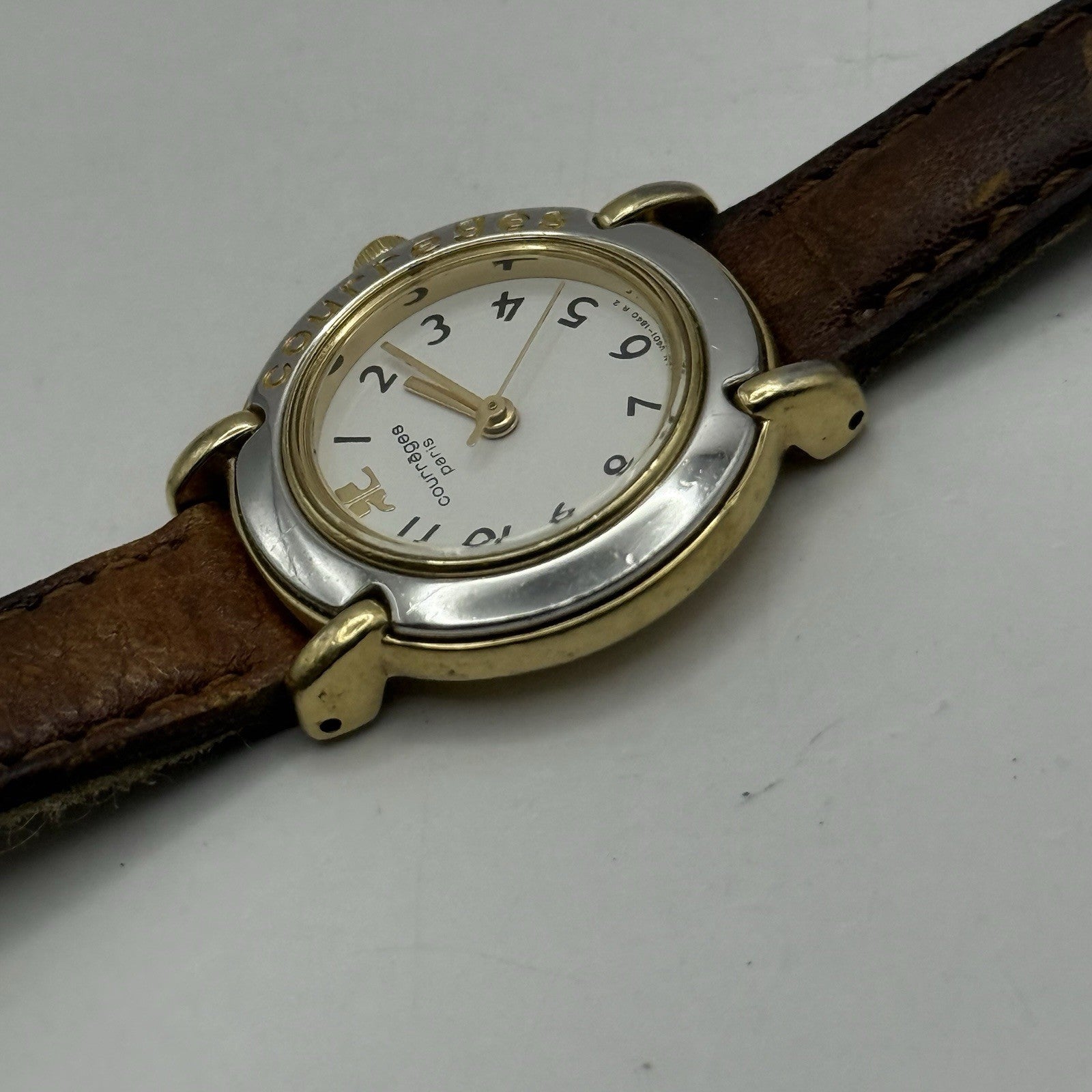 23mm Working Ladies Vintage Courreges Paris V401-0700 White Dial Quartz Watch