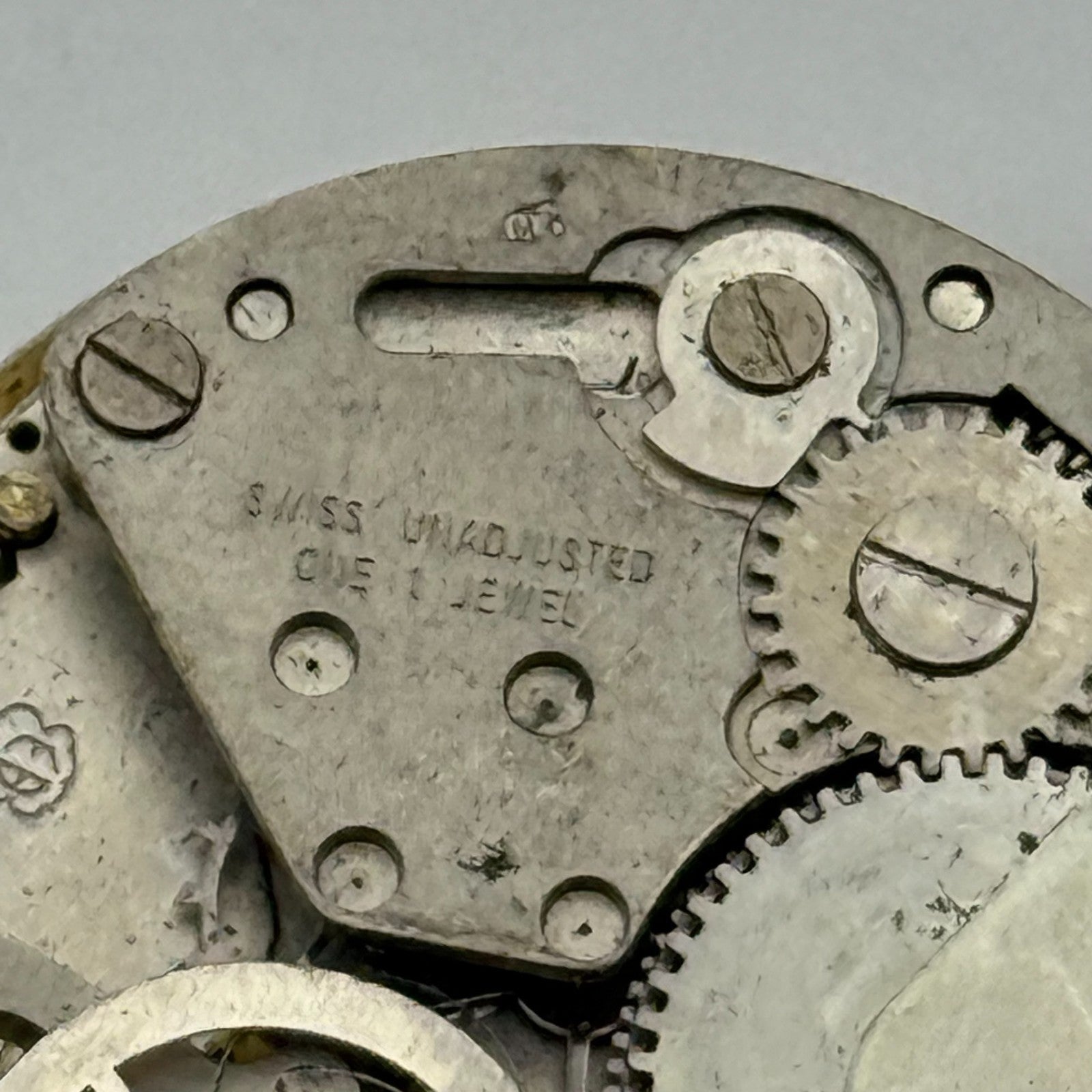 EB 8800 Watch Movement Tara Date Manual Wind Vintage Swiss Parts Repair 26.9mm