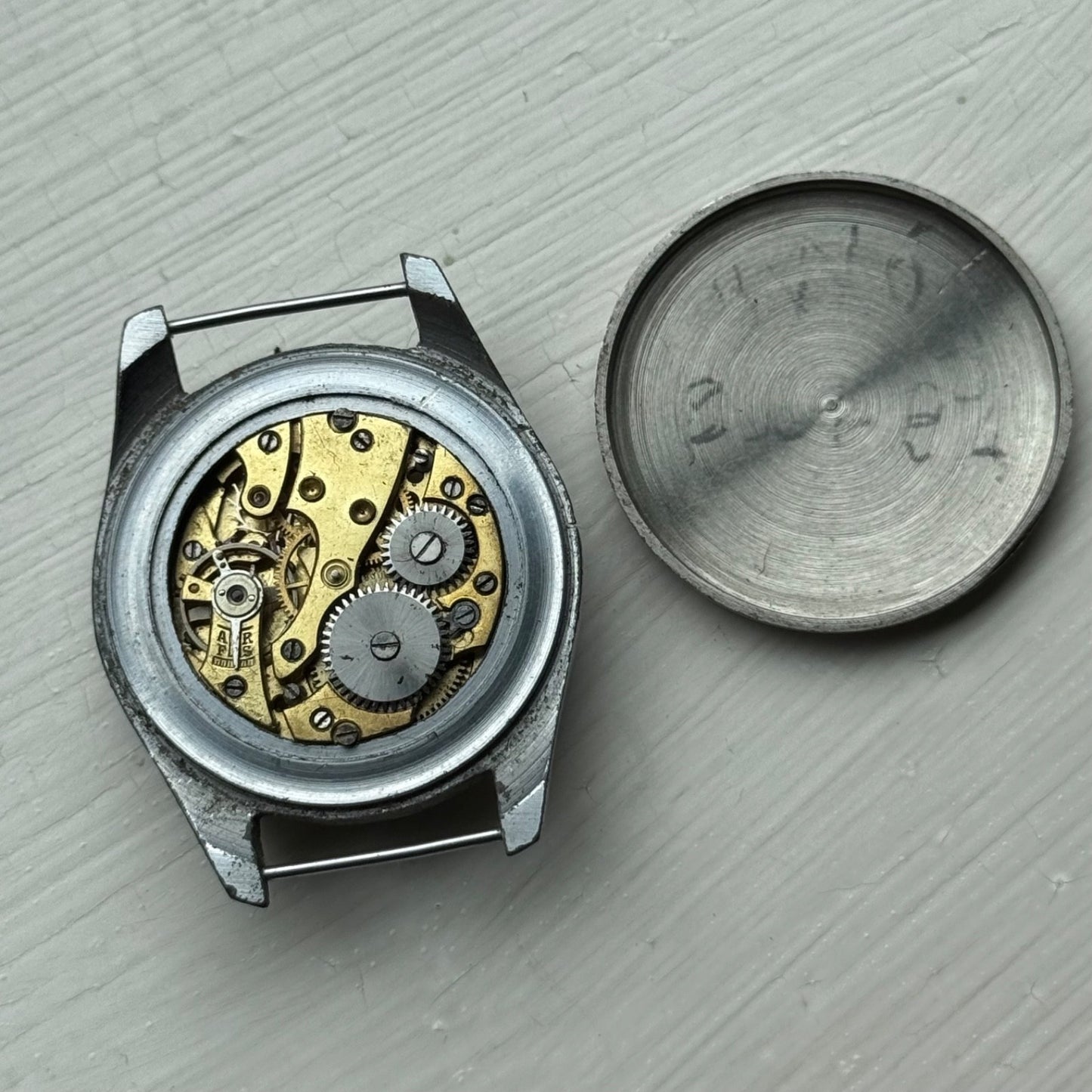 33mm Vintage Unidentified Manual Wind Watch PARTS / REPAIR / RESTORATION