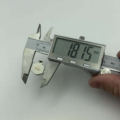 15.3mm Vintage Waltham MJWC R711 Manual Wind Watch Movement PARTS REPAIR