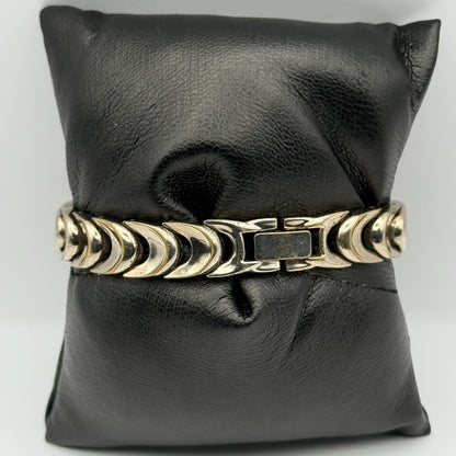 Seiko Ladies Quartz Watch Oval Dial Silver Tone Bracelet Japan Working 16mm