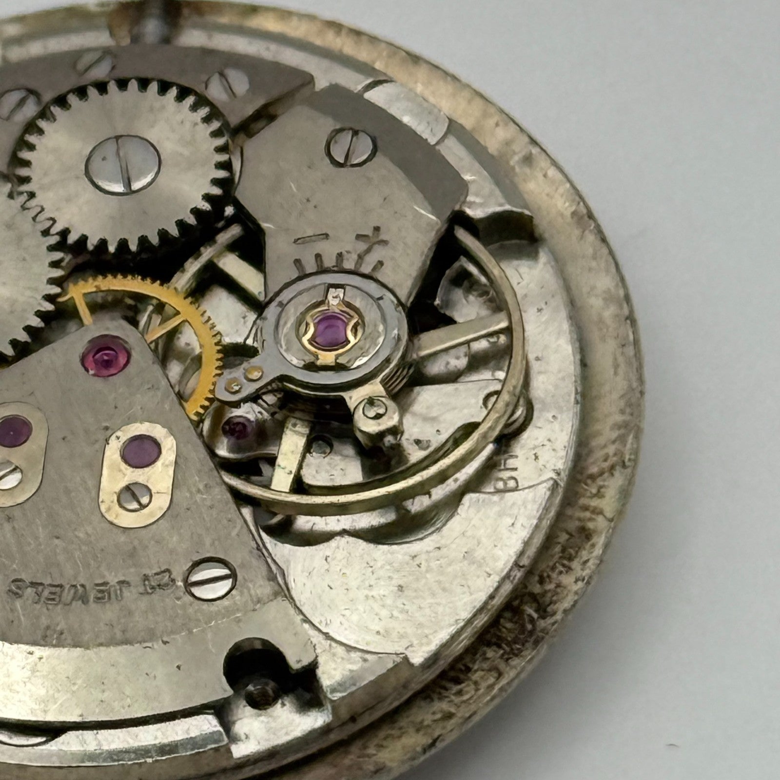 Avia ETA 2391 Watch Movement Manual Wind Vintage Swiss 17 Jewels Parts 25.7mm
