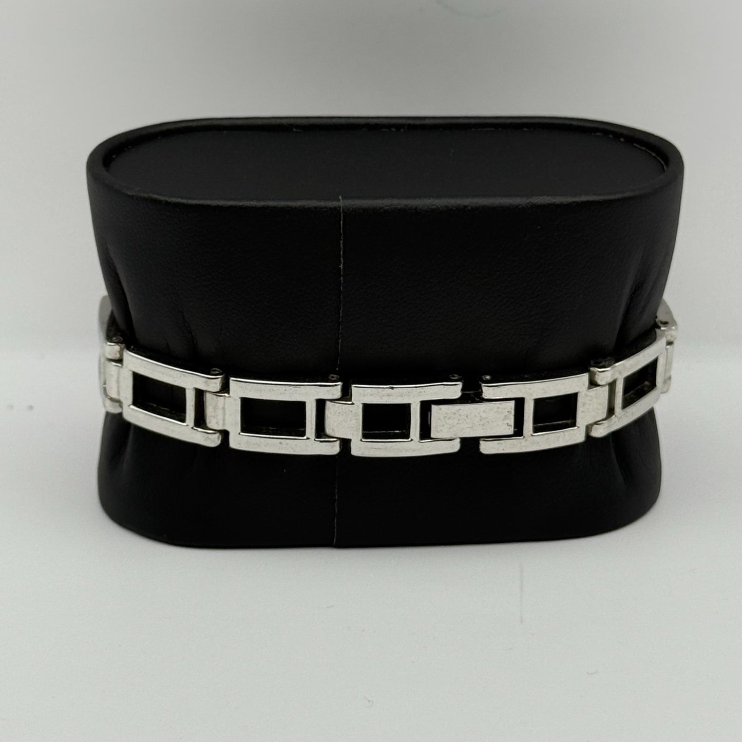 Louis Valentine Ladies Quartz Watch Purple Dial Silver Tone Japan Working 19mm