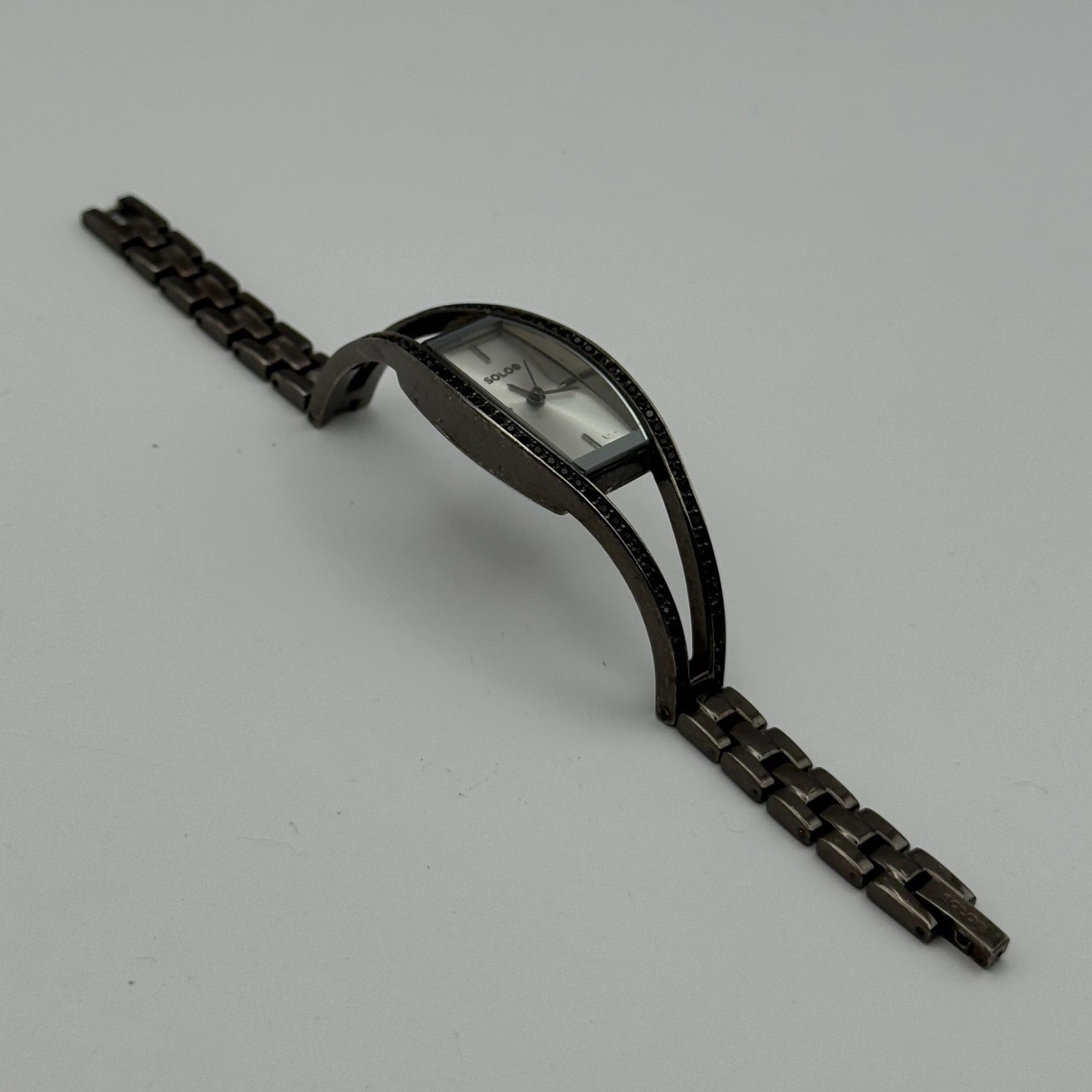 Solo Ladies Quartz Watch Silver Dial Crystal Accents Bracelet Working 20mm