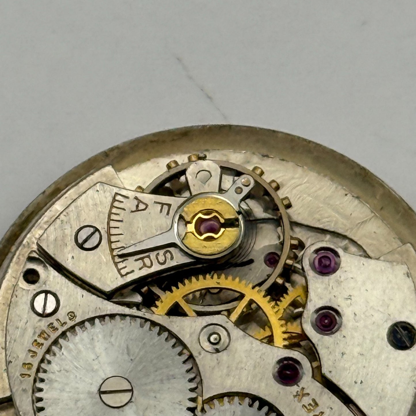 Peerex 15 Jewels Watch Movement Running Manual Wind Vintage Parts Repair 25.8mm