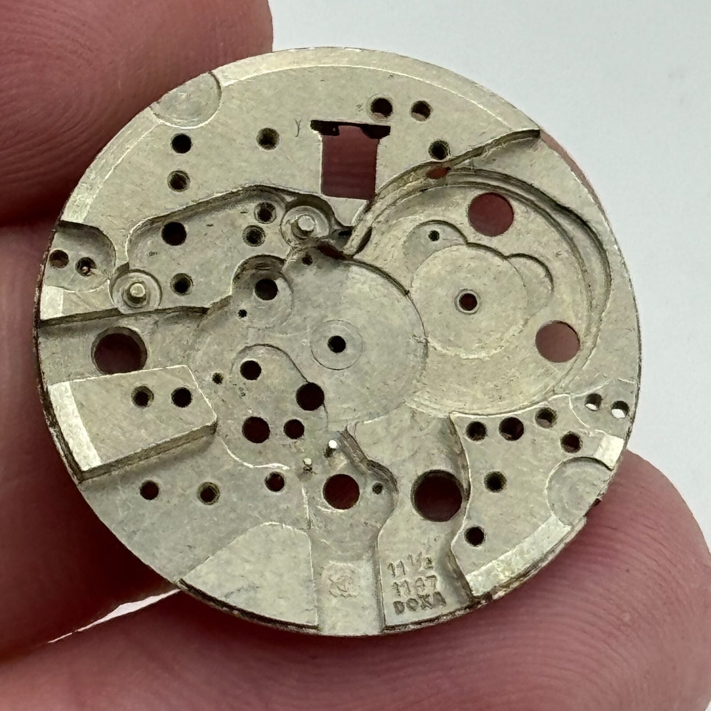 25.6mm Men's ETA 1147 Doxa 11 1/2 Manual Wind Watch Movement Main Plate PARTS