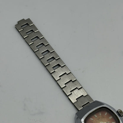 27mm Vintage Cliper 17 Rubis Incabloc Manual Wind Swiss Watch For PARTS REPAIR