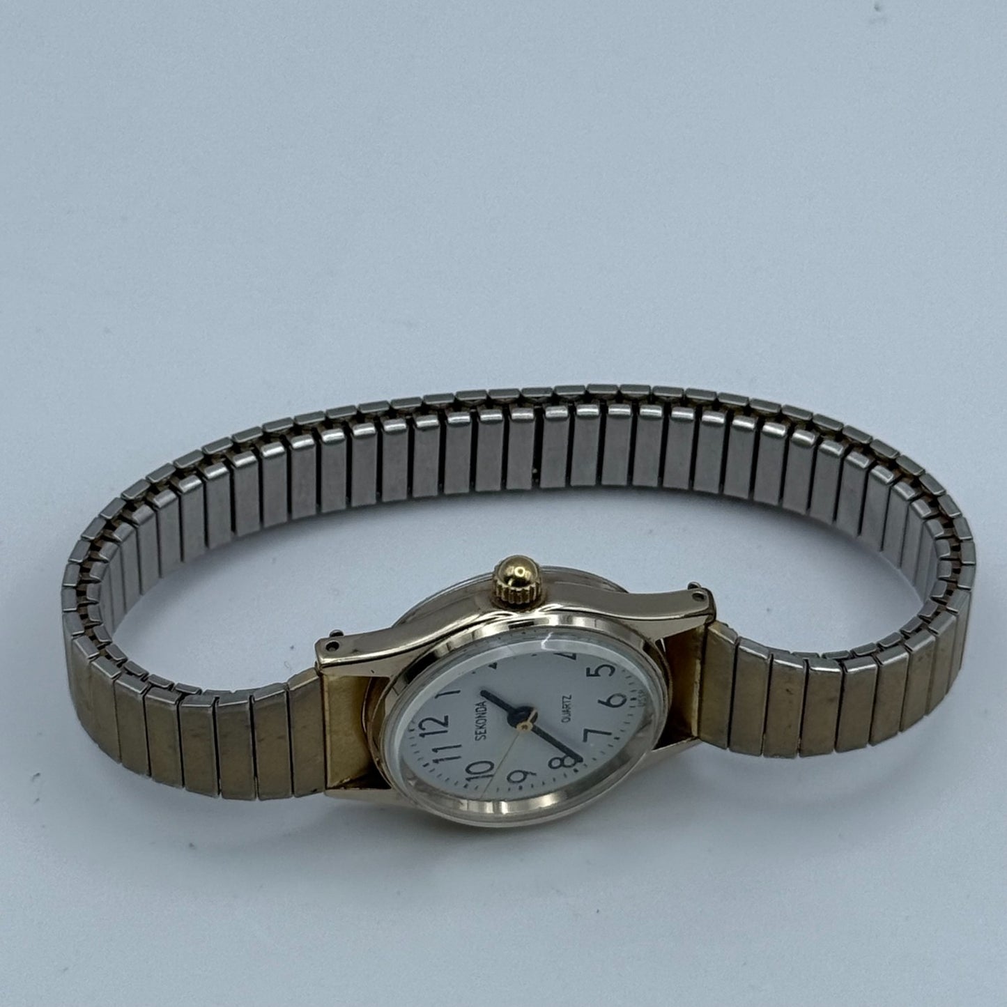 Sekonda USSR Ladies Quartz Watch White Dial Gold Tone Stretch Band Working 22mm