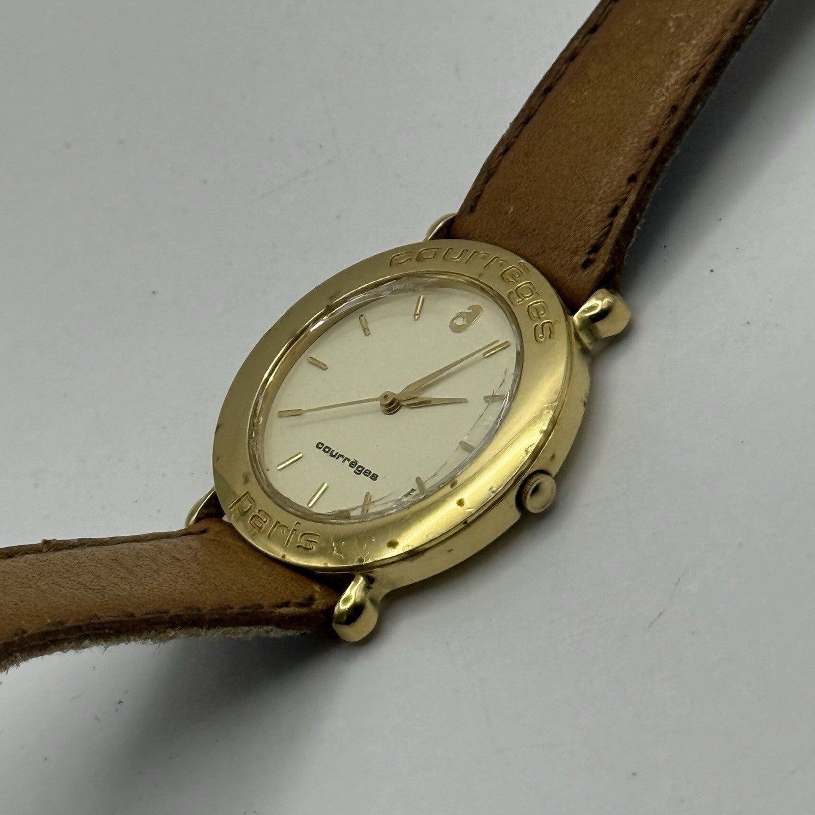 30mm Working Ladies Vintage Courreges Paris 5Y31-1000 Gold Plated Quartz Watch