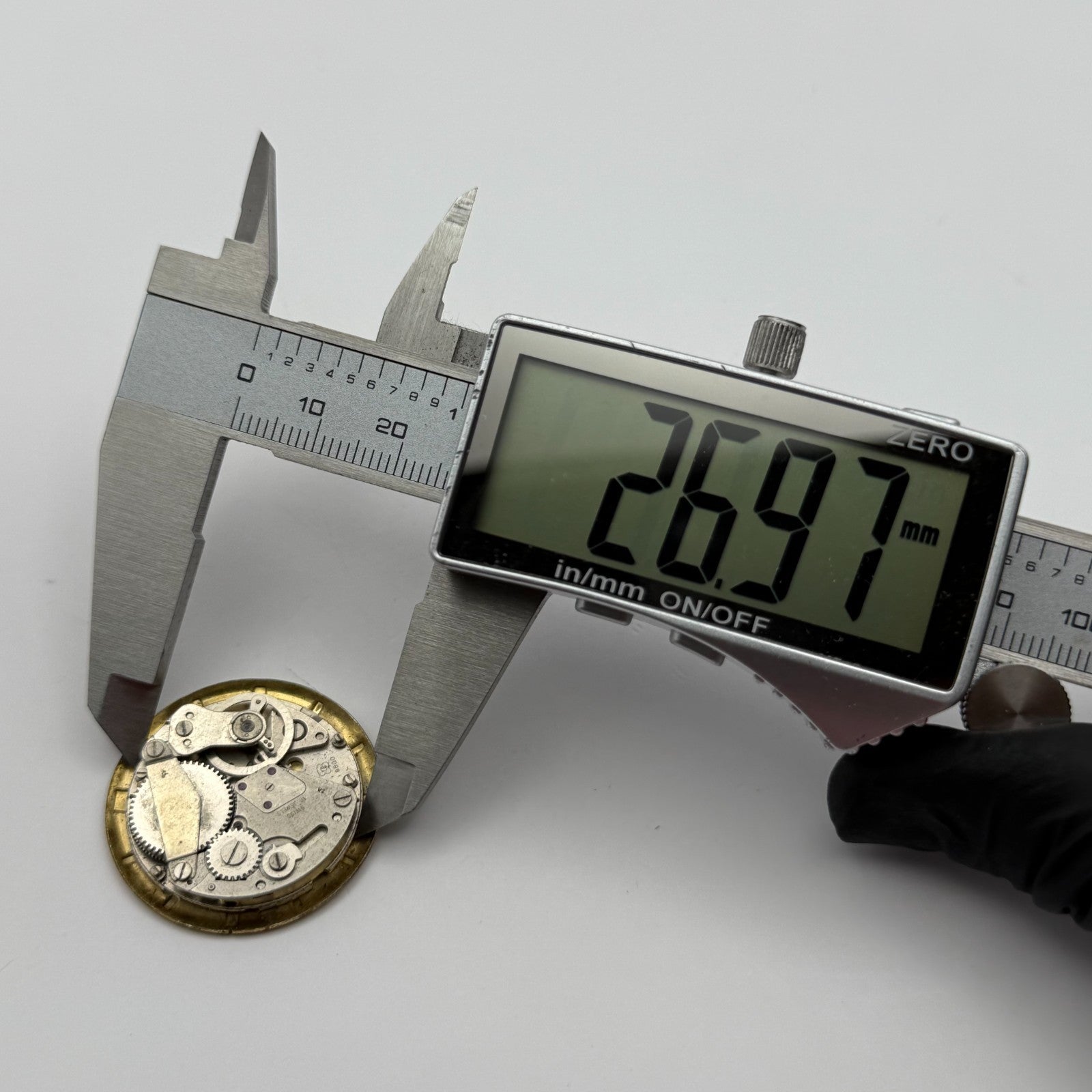 EB 8800 Watch Movement Dimetron Manual Wind Vintage Swiss Parts Repair 26.9mm