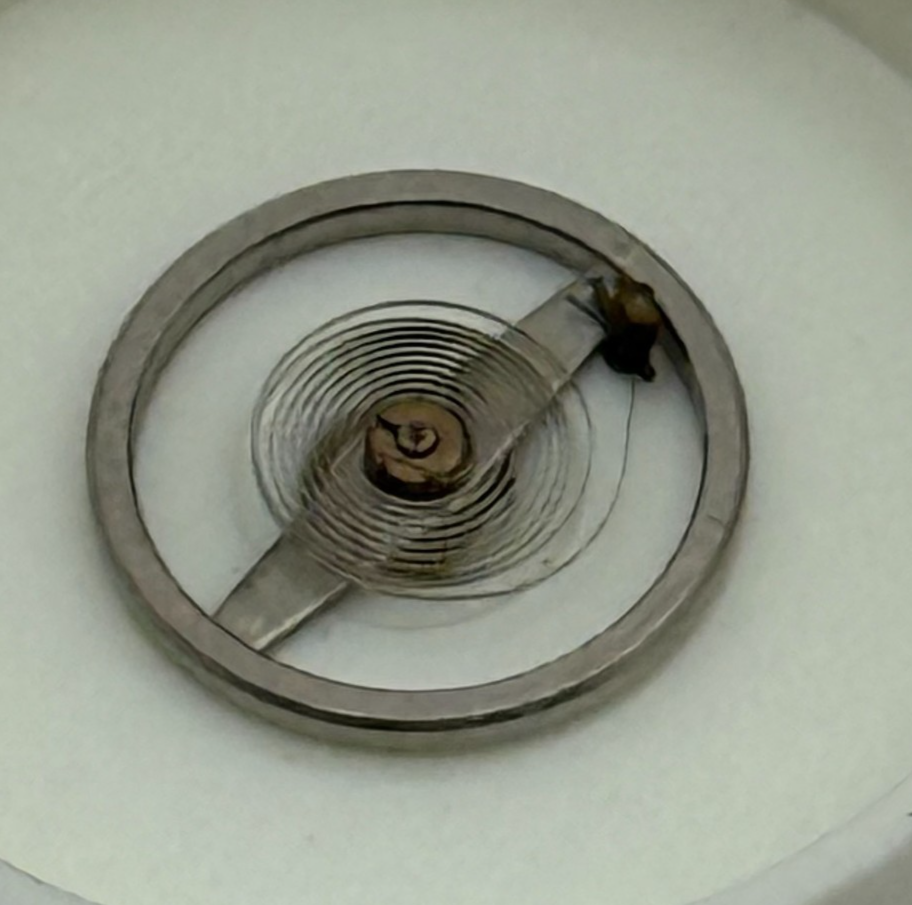 Cris 440 Balance Wheel Complete And Spring  6¾’’’ 974 M Watch Movement Parts NOS